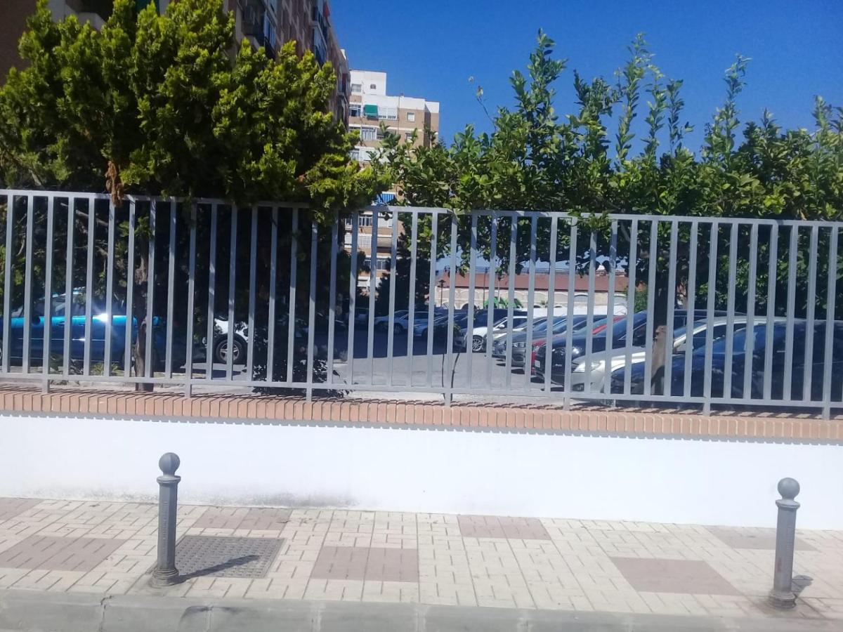 4 Dorm Cerca De Playa Y Centro Ciudad Apartment Malaga Exterior photo